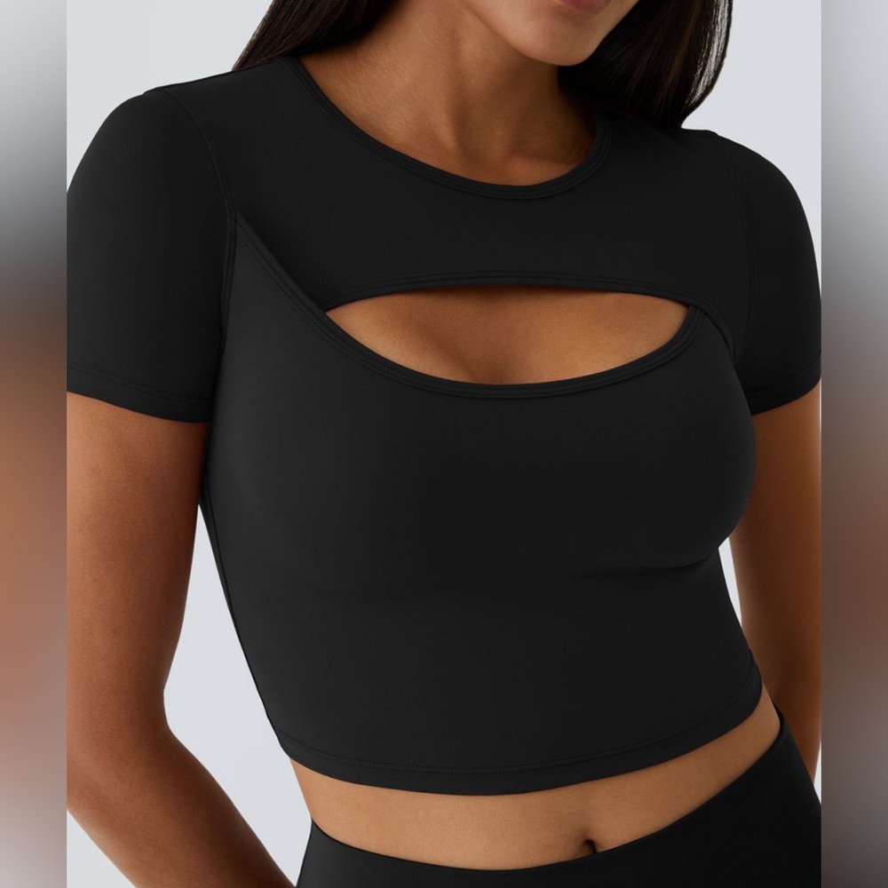 Halara NEVER WORN size medium